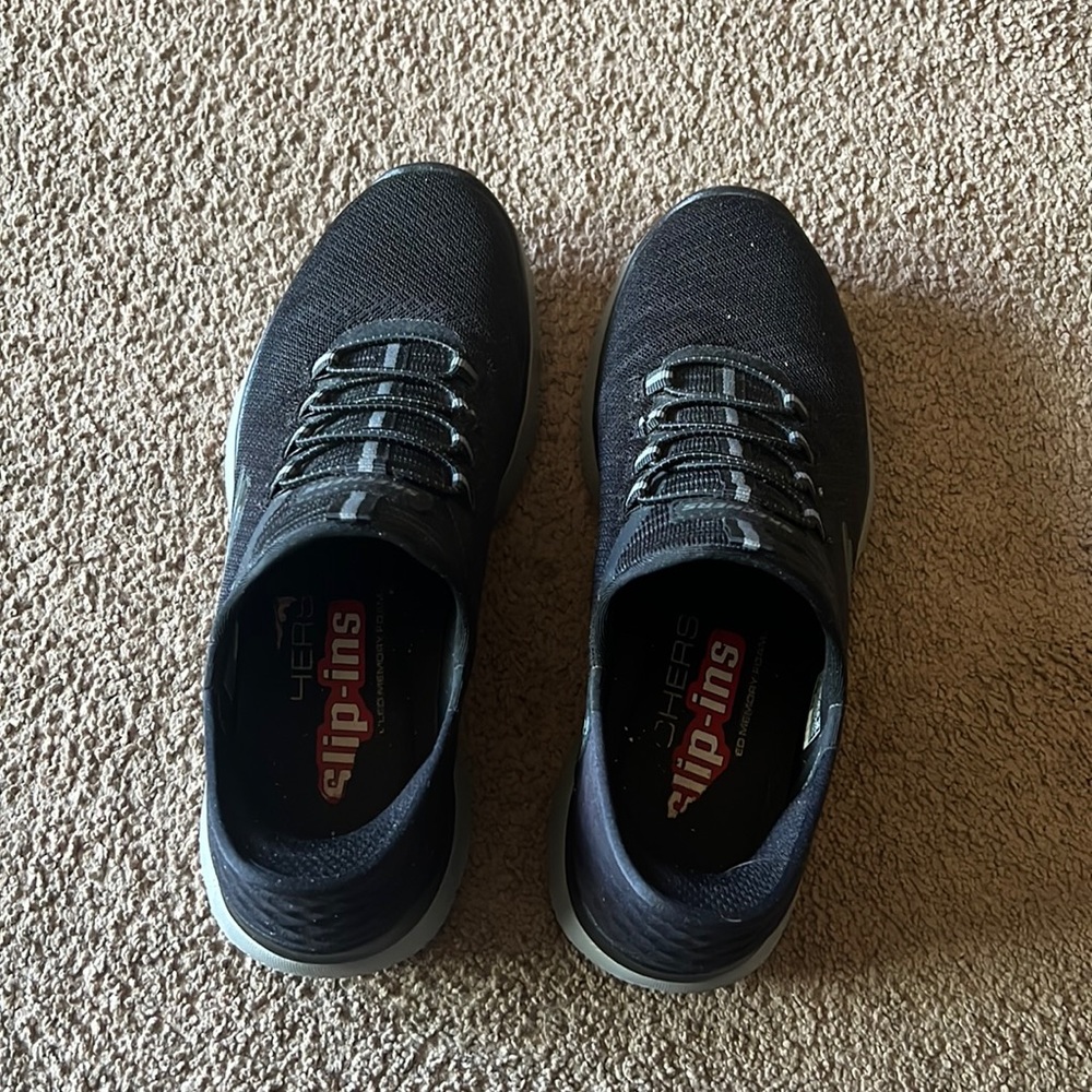 Mens slip on sketches